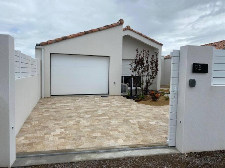 Maison Neuve Zone Coulee Verte Menant A L'Ocean Saint Gilles Croix de vie Buitenkant foto